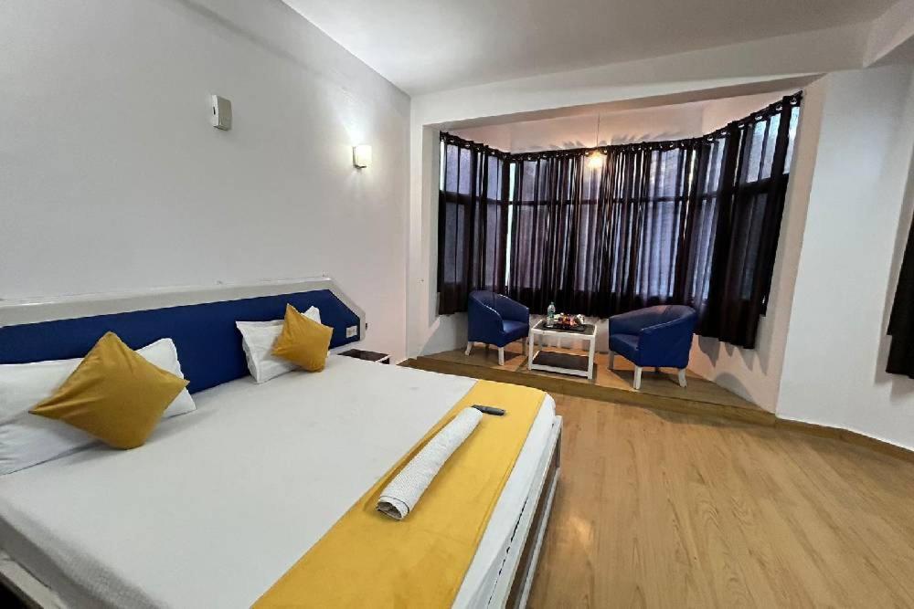 Hotel Kalinga Intercontinental Manali Bagian luar foto
